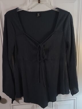 Women's Black Long-Sleeve Tie-Front Babydoll Top